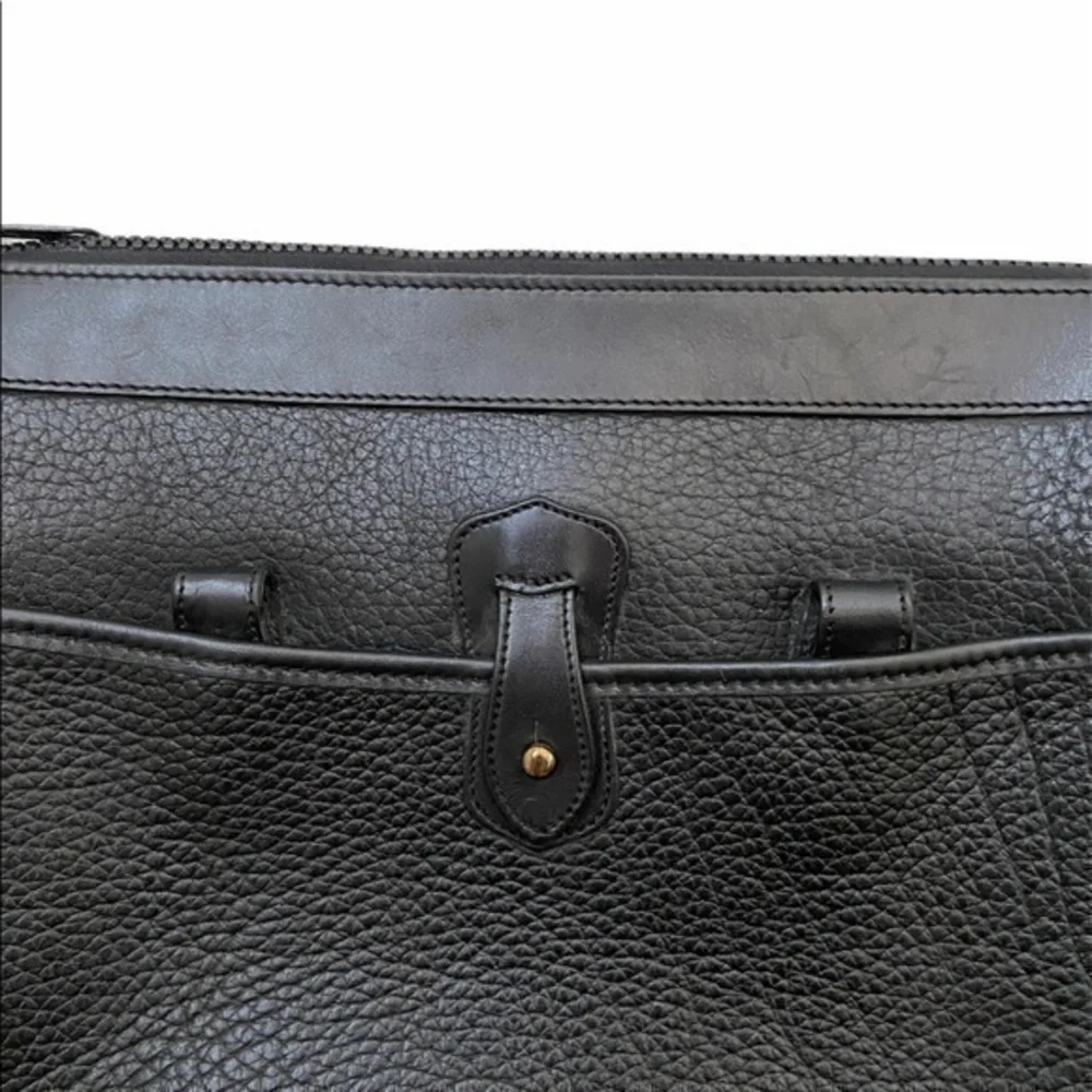 Dooney & Bourke Vintage 1980s Black Pebbled Leather‎ Shoulder Bag